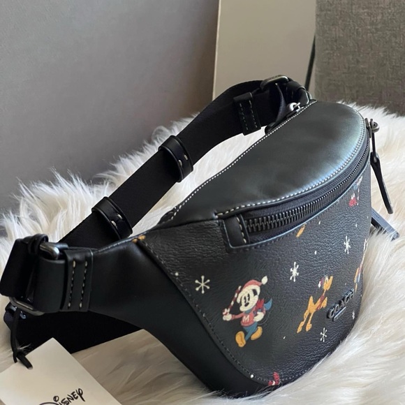 CL964 - Disney X Coach Warren Mini Belt Bag in Holiday Print - Picture 3 of 14
